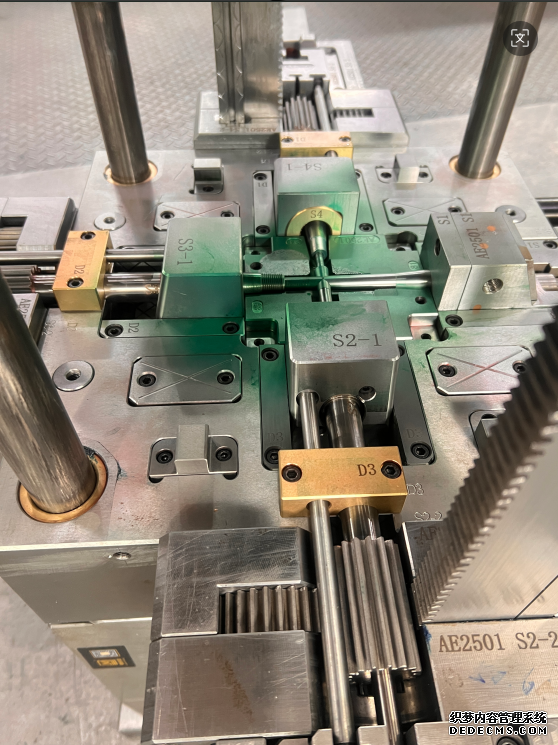 High Precision Brush Bristles Mold